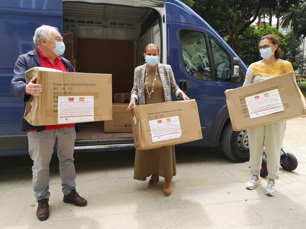 Material contra a COVID-19 doada pola fundación chinesa